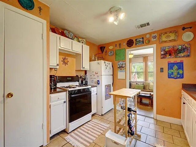 More Photos Of 1301 E Main St, Round Rock Specialty For Sale