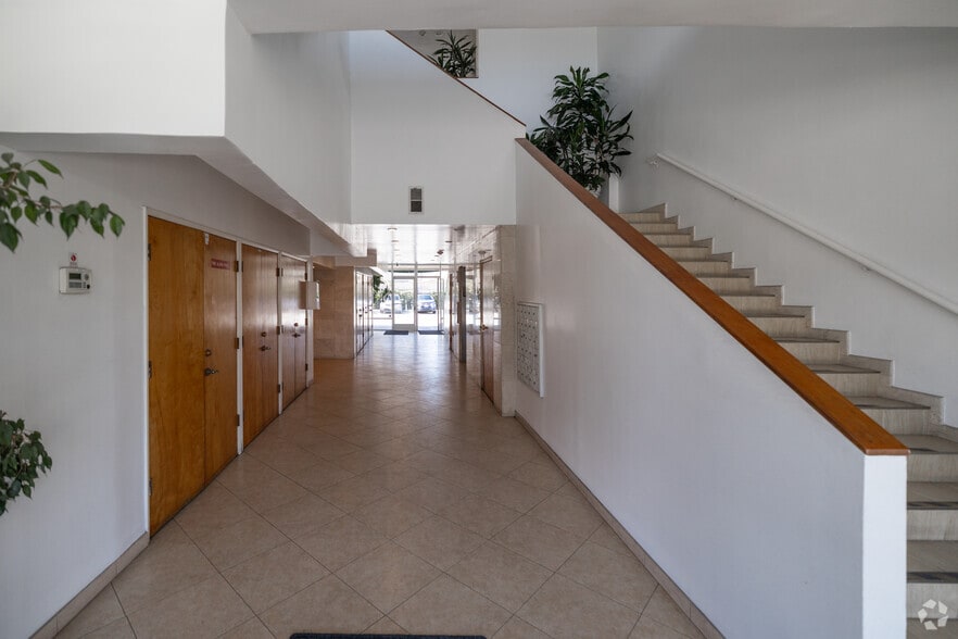 More Photos Of 14623 Hawthorne Blvd, Lawndale Medical For Lease