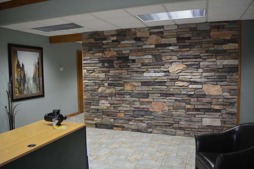 More Photos Of 1313 Mission, Mount Pleasant Office For Lease