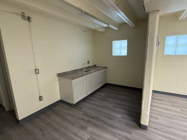 More Photos Of 5701 Old Brownsville, Corpus Christi Industrial For Lease