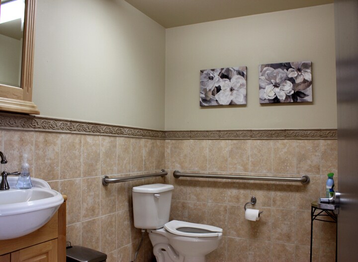 More Photos Of 1110 Golf Club Rd SE, Lacey Loft Creative Space For Lease