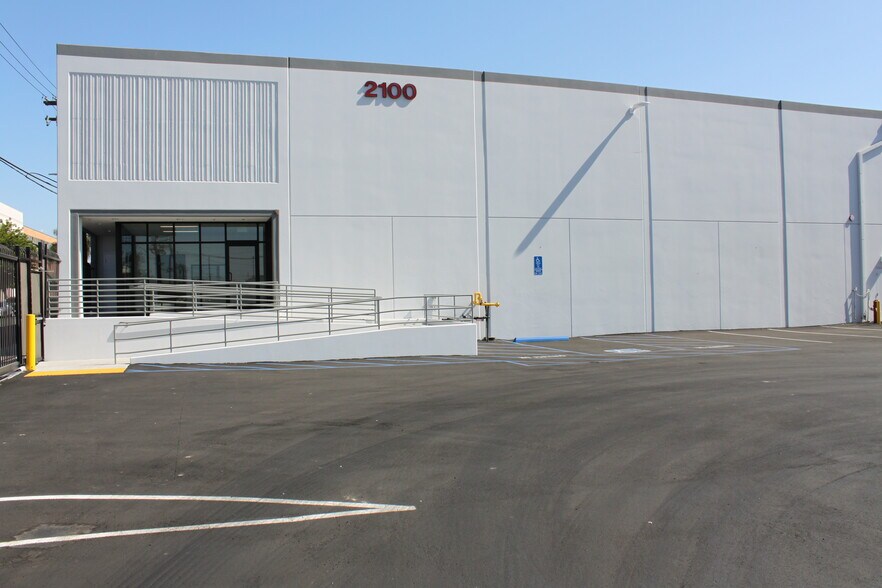 More Photos Of 2100 E 49th St, Vernon Warehouse For Lease