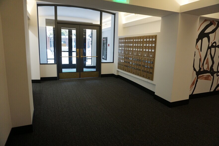 More Photos Of 6 W 5th St W, Saint Paul Office For Sale