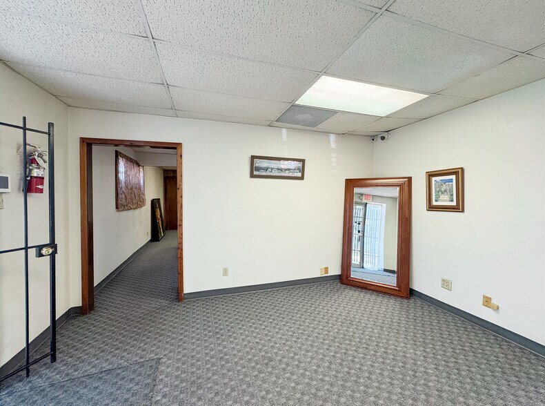 More Photos Of 7206 Elbert, Houston Industrial For Sale