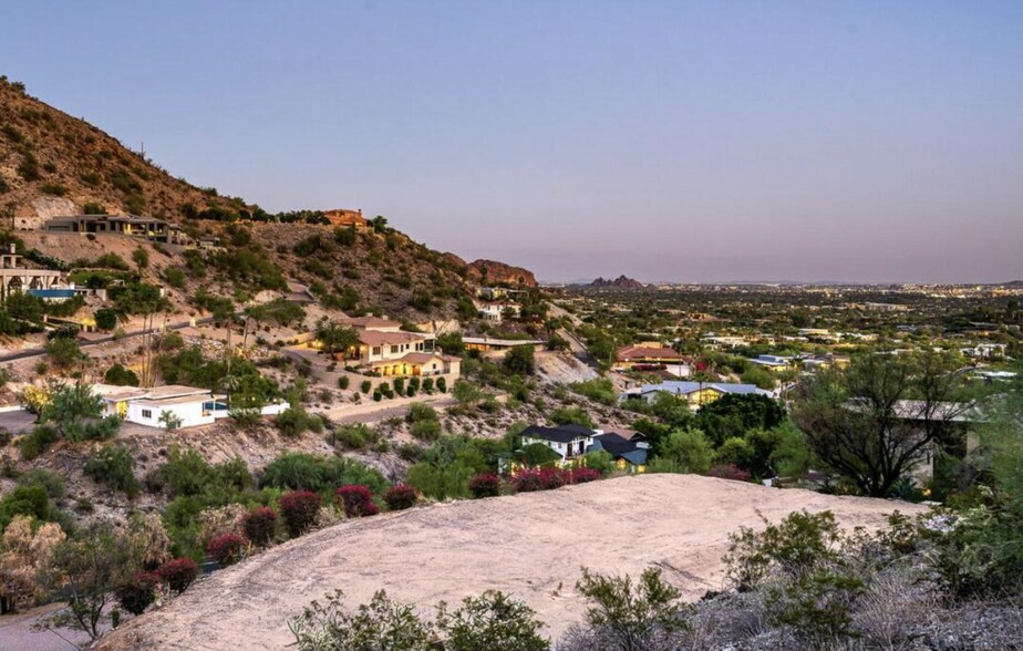 Primary Photo Of 7036 N 40th St, Paradise Valley Land For Sale