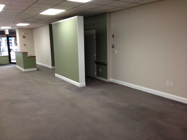 More Photos Of 21 Main St, Plymouth Storefront Retail Office For Lease