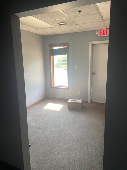 More Photos Of 5635 Commerce St, Lansing Warehouse For Lease