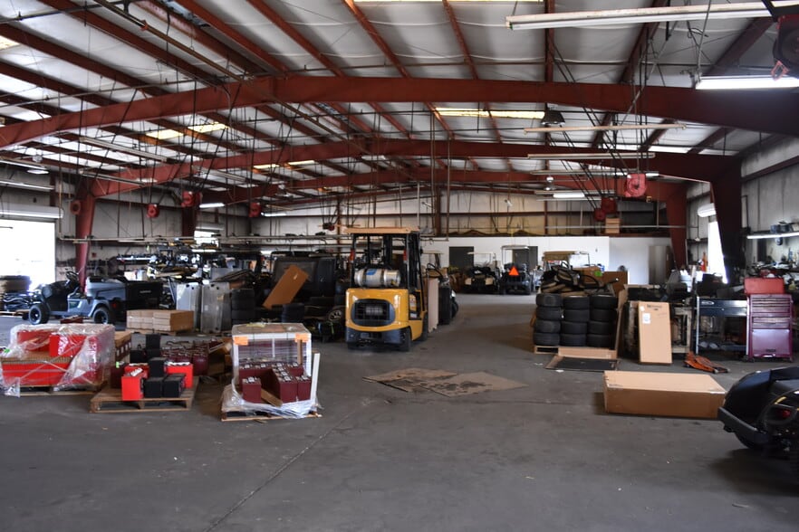 More Photos Of 5325 N 140th Ave, Clearwater Manufacturing For Sale