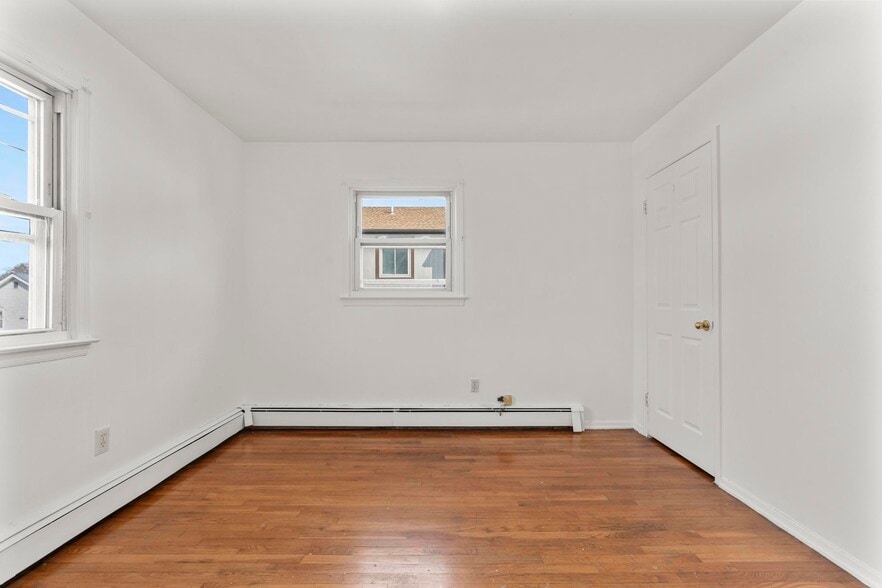 More Photos Of 121 Lockwood Ave, Stamford Apartments For Sale