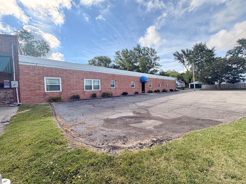 More Photos Of 4367 Rocky River Dr, Cleveland Medical For Sale