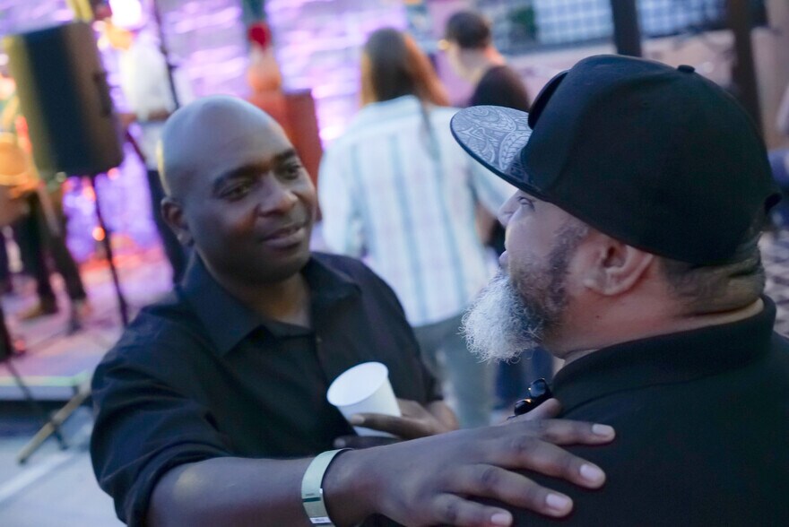 More Photos Of 302 Oceanside Blvd, Oceanside Service For Lease