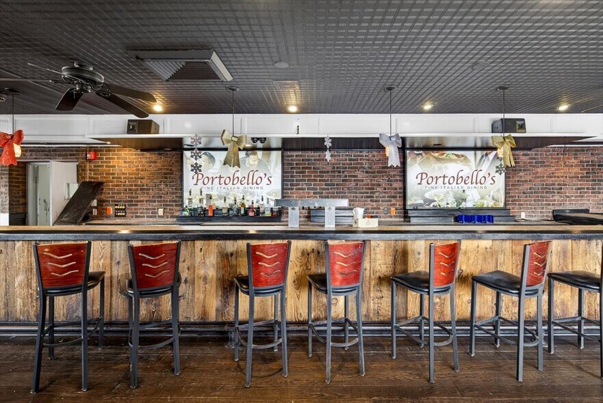 More Photos Of 5 Main St, Derby Restaurant For Sale