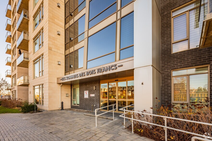 More Photos Of 1325 Boul Alexis-Nihon, Montréal Apartments For Lease