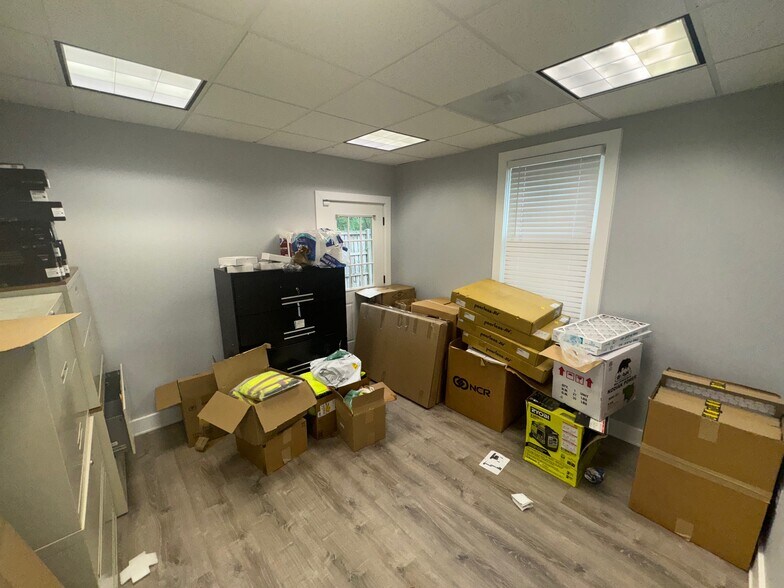 More Photos Of , Greenbelt Office For Sale