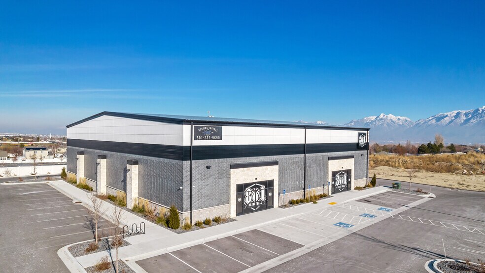 More Photos Of 5639 Mirabella Dr, Herriman Showroom For Sale