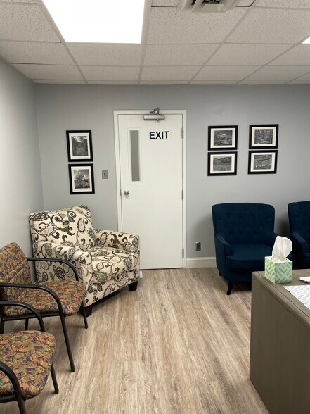 More Photos Of 9712 Belair Rd, Nottingham Medical For Lease