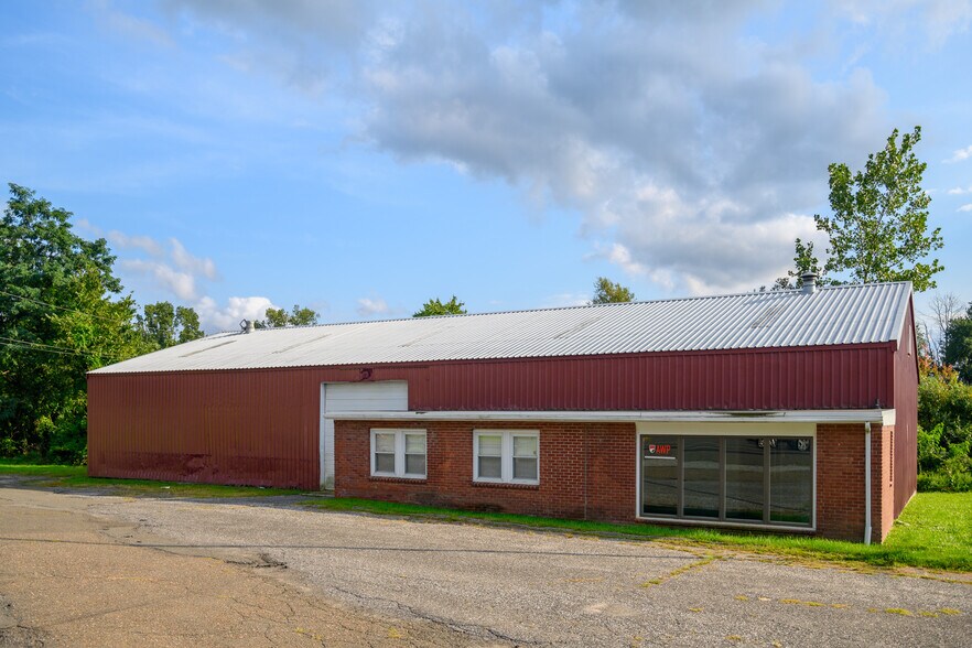 More Photos Of 36 Lake Avenue Ext, Danbury Manufacturing For Sale