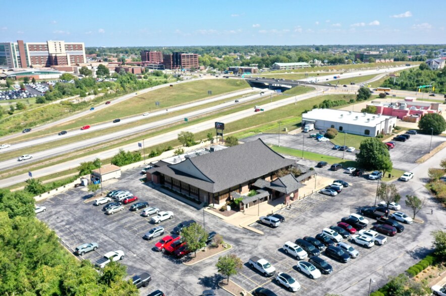 More Photos Of 4117 S National Ave, Springfield Restaurant For Sale
