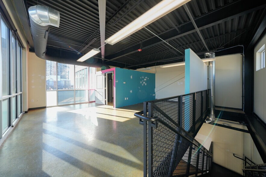 More Photos Of 214 W Tremont Ave, Charlotte Office For Lease