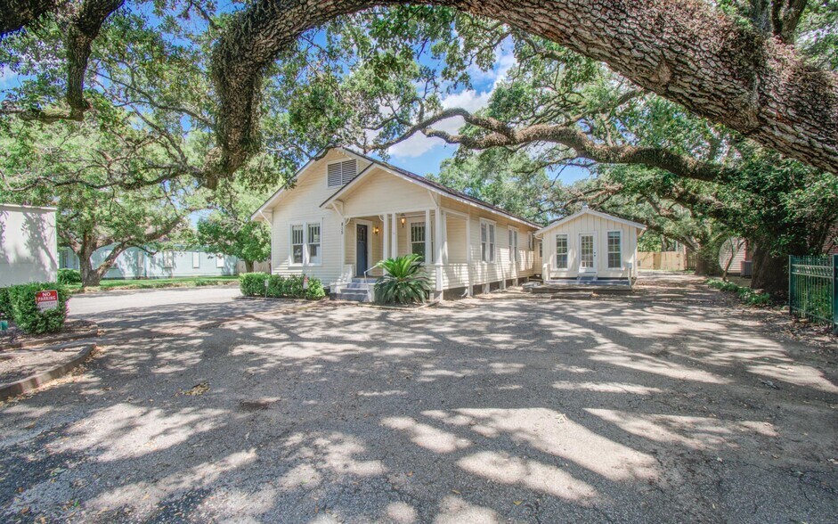 More Photos Of , League City Office For Sale