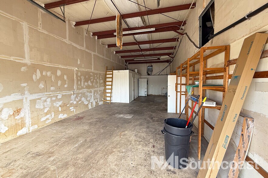 More Photos Of 408-412 Farmers Market Rd, Fort Pierce Warehouse For Lease