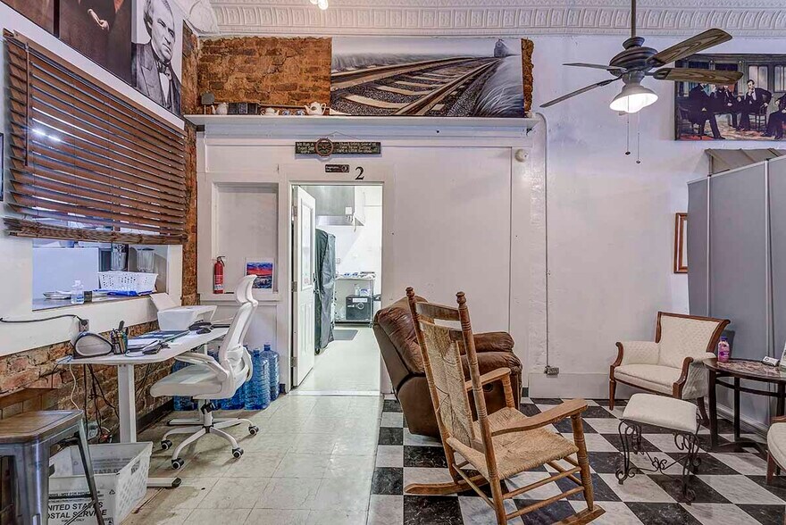 More Photos Of 107 E Main St, Jonesborough Storefront For Sale