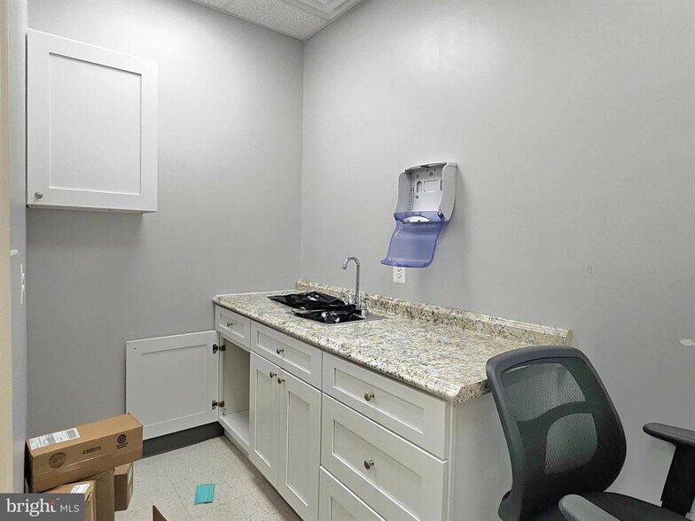 More Photos Of 7301 E Furnace Branch Rd, Glen Burnie Office For Sale