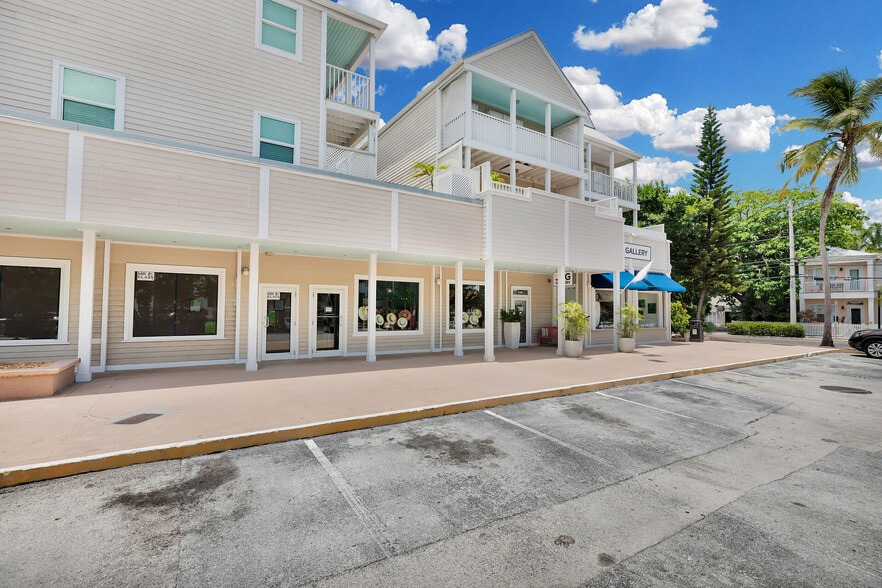 More Photos Of 1075 Duval St, Key West Restaurant For Sale