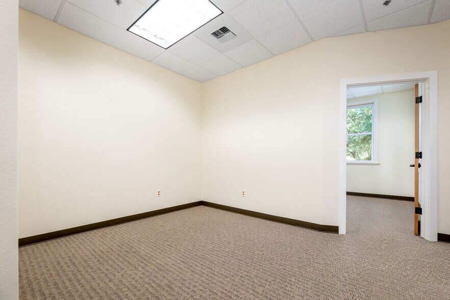 More Photos Of 351-356 Providence Mine Rd, Nevada City Medical For Lease