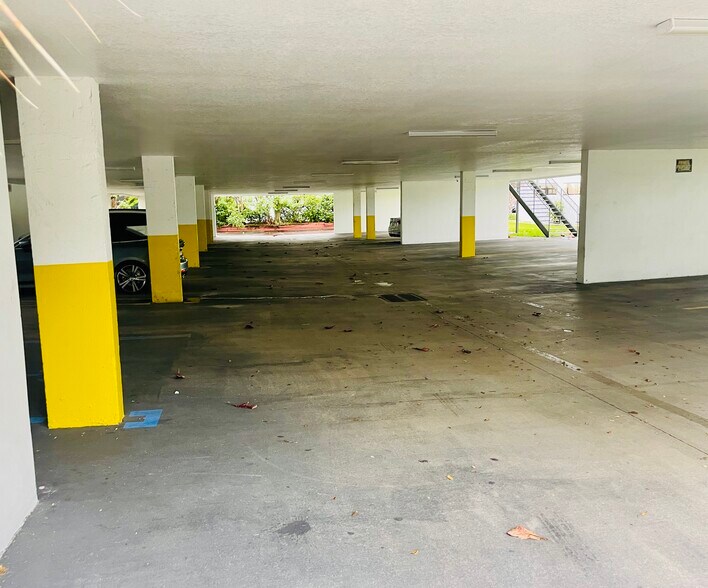 More Photos Of 2201 NE 52nd St, Lighthouse Point Medical For Sale