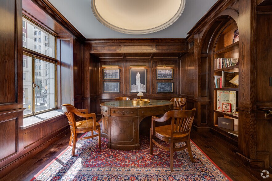 More Photos Of 320 S Boston Ave, Tulsa Office For Sale