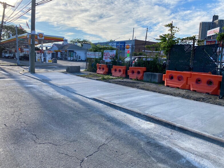 More Photos Of 2274 Tillotson Ave, Bronx Land For Sale