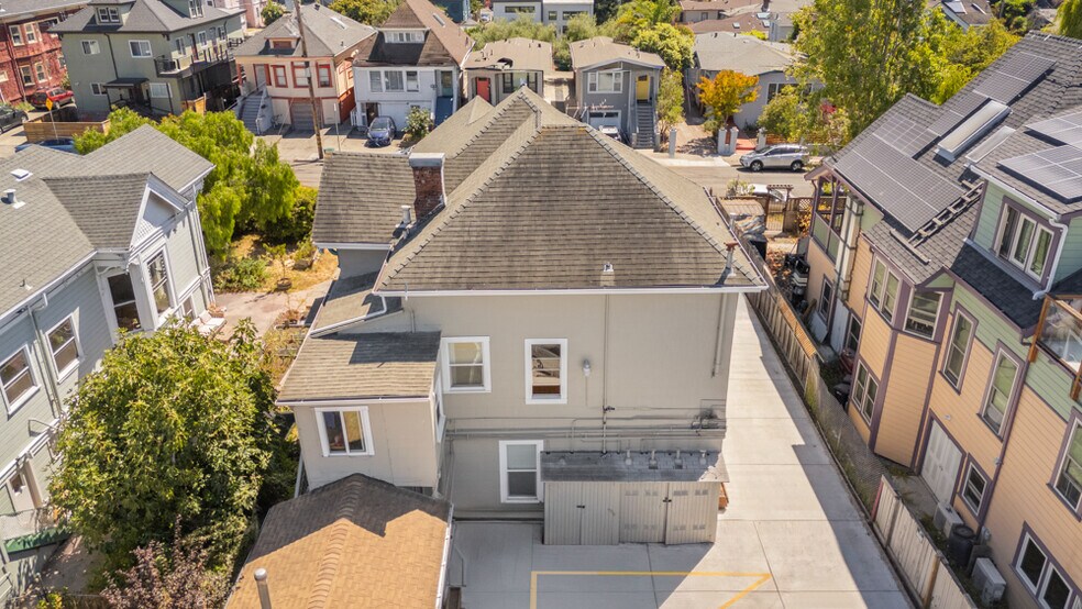 More Photos Of 1062 60th St, Oakland Apartments For Sale