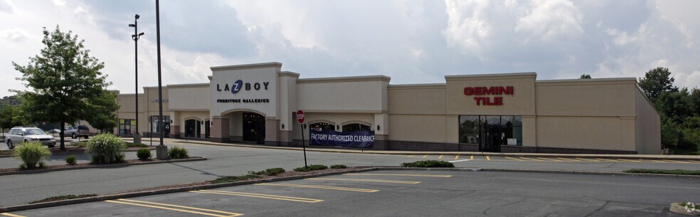 More Photos Of 505 Schutt Rd, Middletown General Retail For Lease