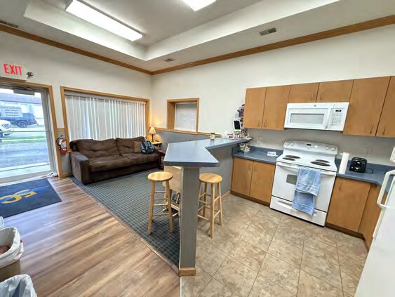 More Photos Of 245 Clarmar Dr, Sun Prairie Flex For Sale