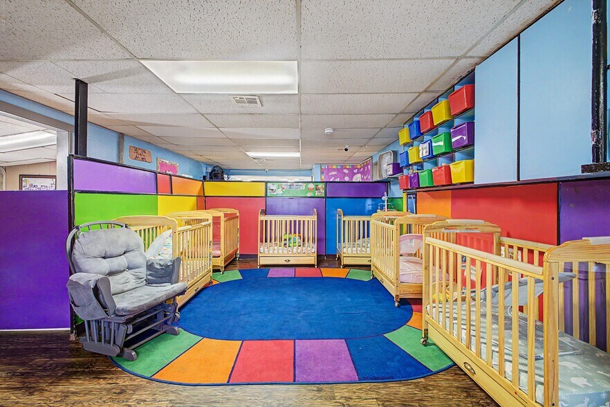 More Photos Of 3700 Vegas Dr, Las Vegas Daycare Center For Sale