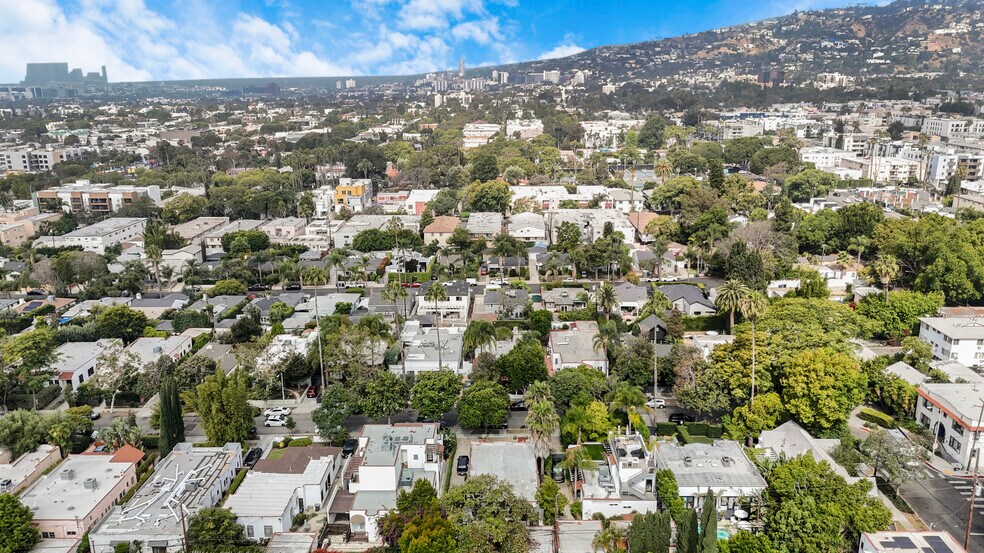 More Photos Of 1218 Poinsettia Dr, West Hollywood Apartments For Sale