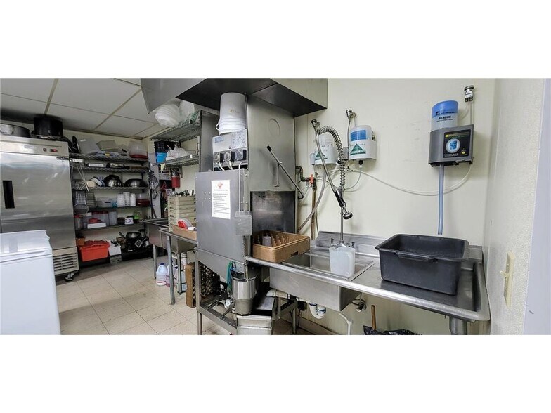 More Photos Of 6501 School St N, Finlayson Restaurant For Sale
