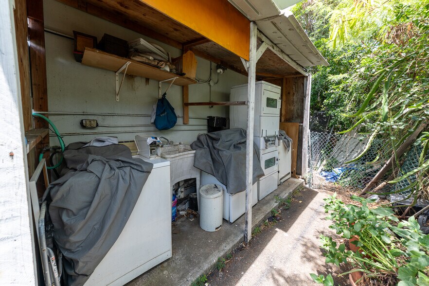 More Photos Of 1640 Lusitana St, Honolulu Apartments For Sale