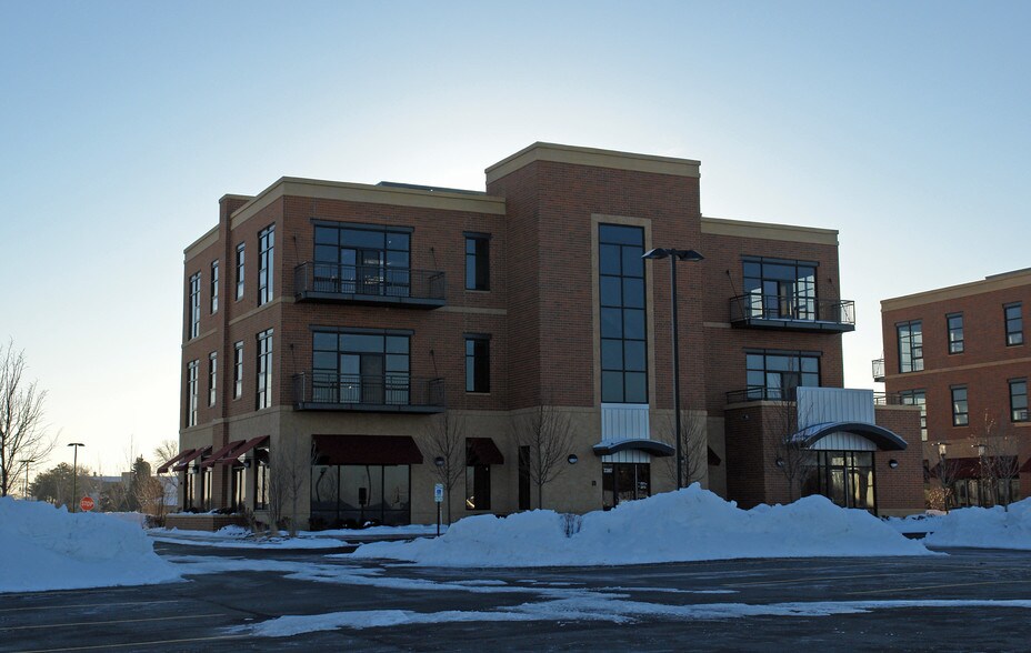 More Photos Of 2380 Esplanade Dr, Algonquin Office For Lease