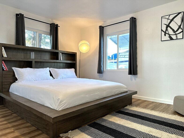 More Photos Of 600 Harbor Blvd, West Sacramento Warehouse For Sale