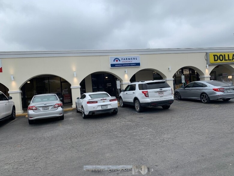 More Photos Of 1113 E Sinton St, Sinton Storefront For Lease