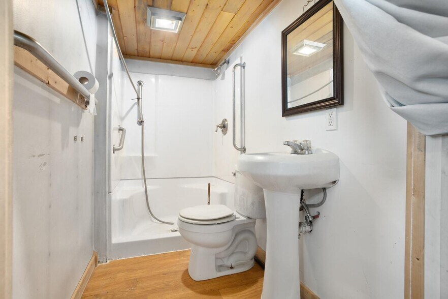 More Photos Of 213 Main St, Antler Restaurant For Sale