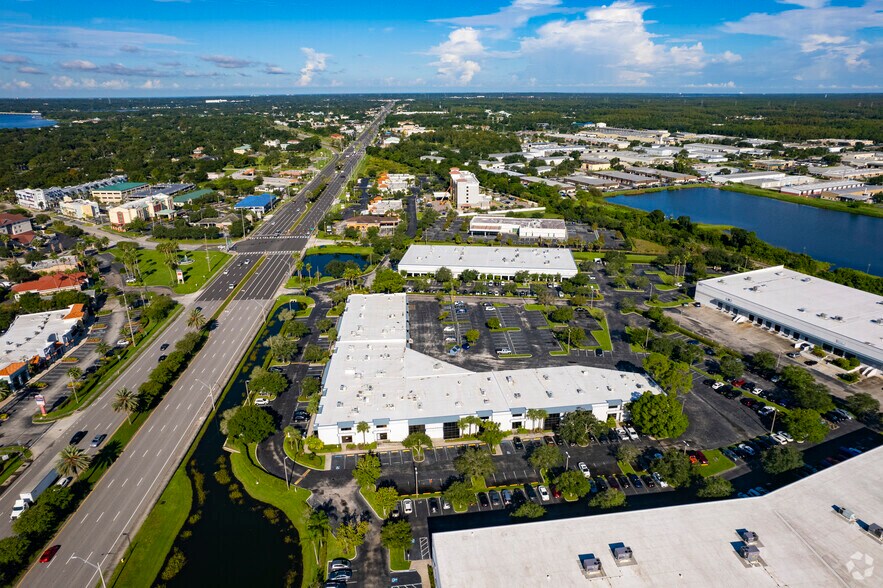 More Photos Of 4023 Tampa Rd, Oldsmar Unknown For Lease