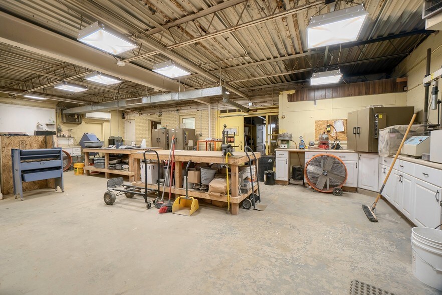 More Photos Of 66 Southgate St, Worcester Research And Development For Sale