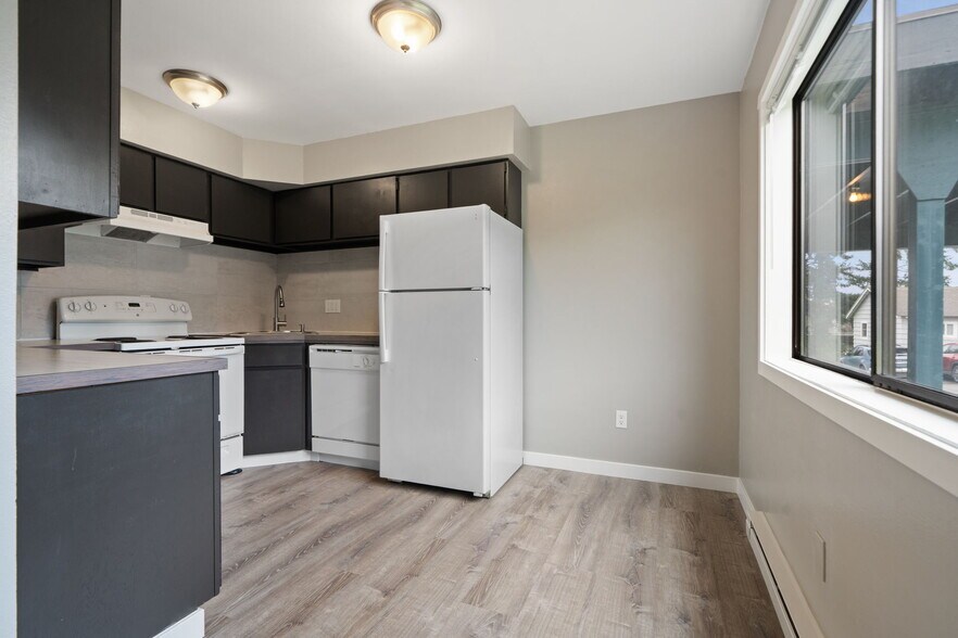 More Photos Of 2938 E Walnut St, Port Angeles Apartments For Sale