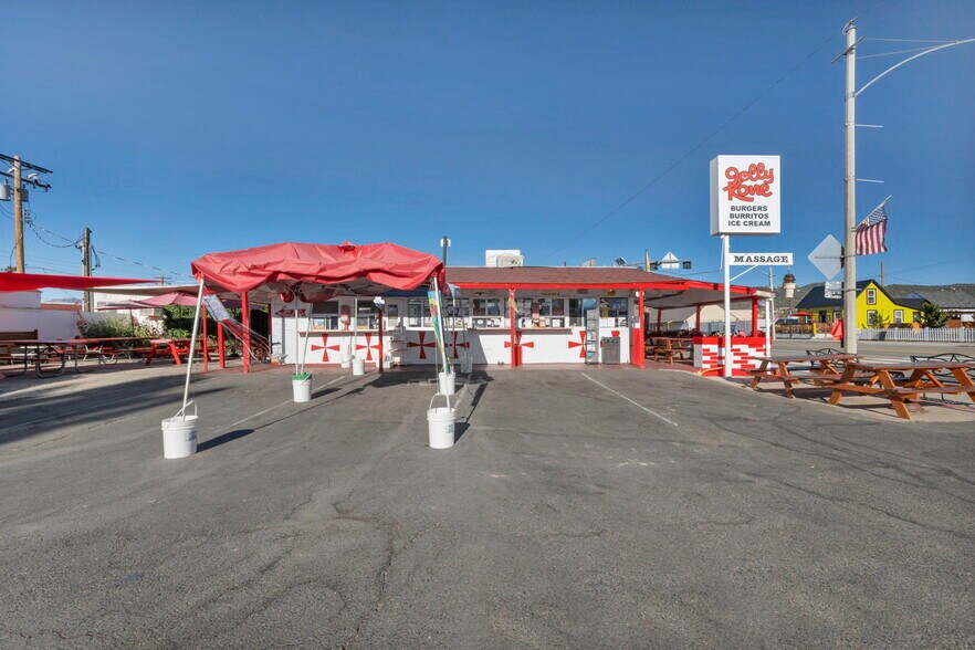 Primary Photo Of 198 Main St, Bridgeport Restaurant For Sale