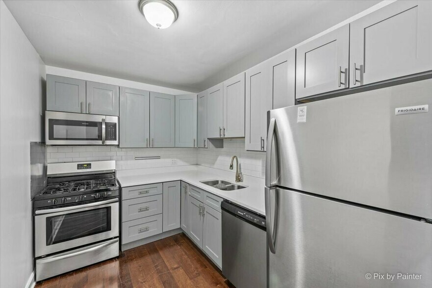 More Photos Of 7319 N Rogers Ave, Chicago Apartments For Sale