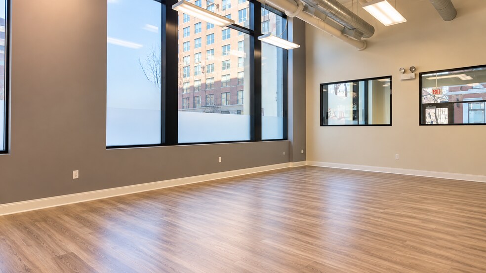 More Photos Of 315 S Peoria St, Chicago Apartments For Lease
