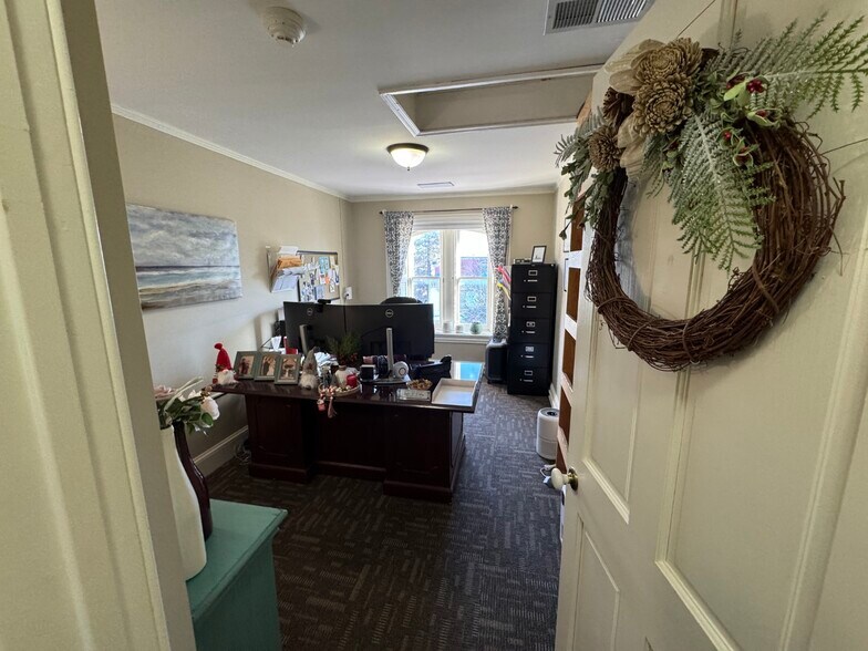 More Photos Of 6 S State St, Dover Office For Sale